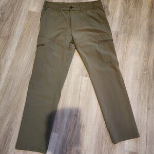 Mens Size 35 MAGELLAN Outdoor Hickory Canyon Pants in Green